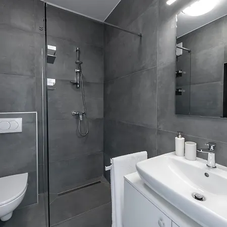 Mokos Modern Apartment